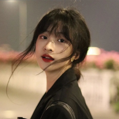 女生简单大方气质微信头像(3)