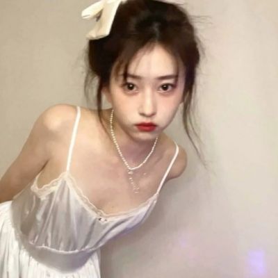 好看的头像2024年女生爆款(1)