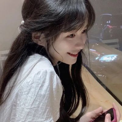 高冷又有气质的女生微信头像(2)