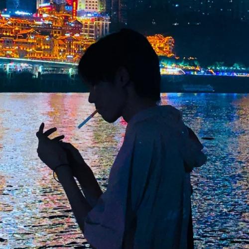 干净阳光的男生头像(9)