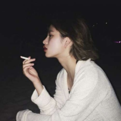 很丧的女生头像 - 精选忧郁女生头像合集(4)