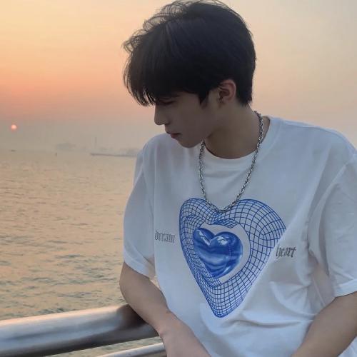 非常适合做头像的图片男生(14)