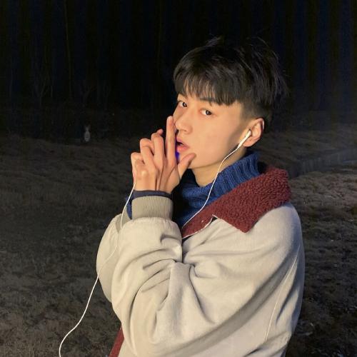 充满朝气和希望的男生头像(17)