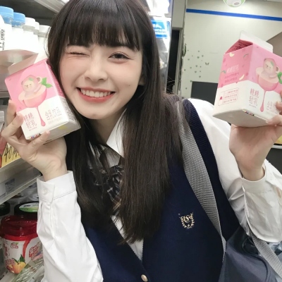 美女图片真人清新头像一组(10)
