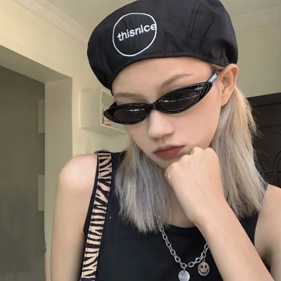 美女图片真人清新头像一组(11)