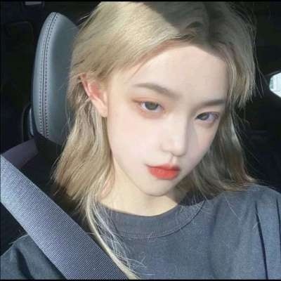 好看的染发女生头像图片(6)