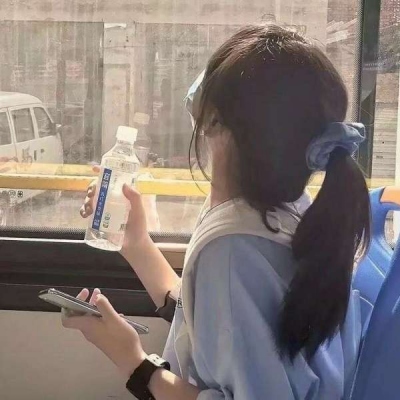 ins女生头像高级感图片(3)