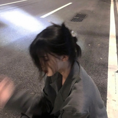 女生头像emo氛围感且破碎感十足(11)