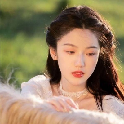 ins女生头像高级感图片(1)