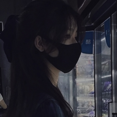 女生头像emo氛围感且破碎感十足(6)