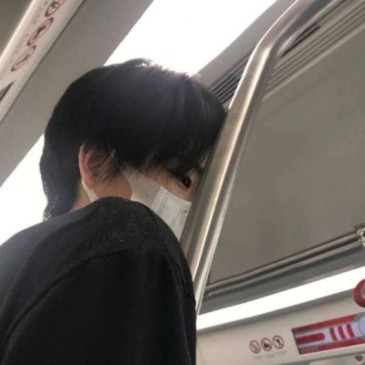 男生文艺冷淡系微信头像(13)