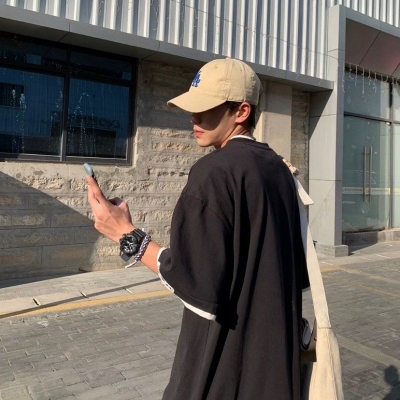 头像男生成熟干净痞帅真人图集(9)