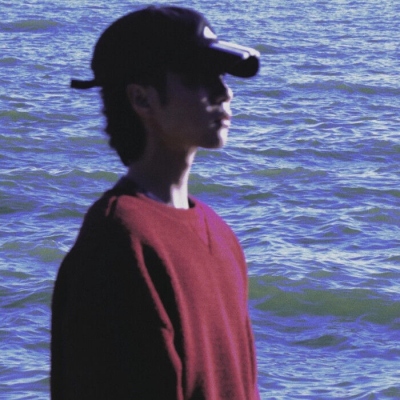 头像男生成熟干净痞帅真人图集(11)
