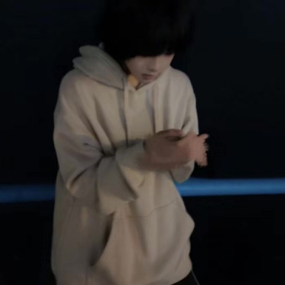 头像男生成熟干净痞帅真人图集(8)